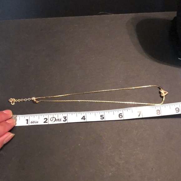 Christian Dior vintage gold tone crystal rhine stone heart knot necklace - Picture 9 of 9